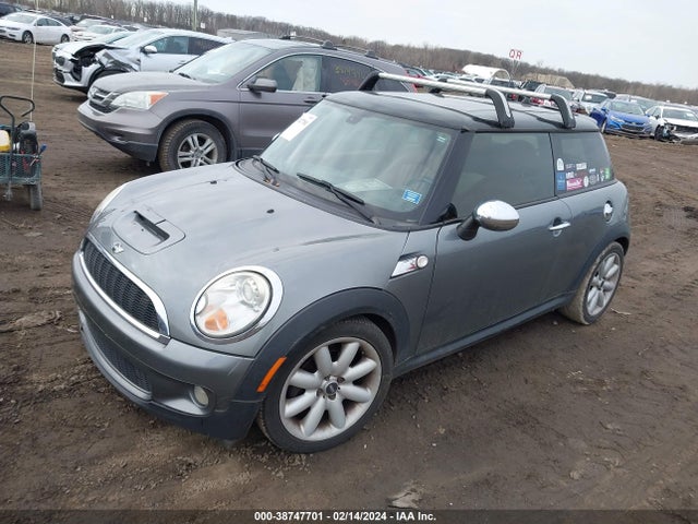 2007 MINI COOPER S WMWMF73507TT80768 Photo 1