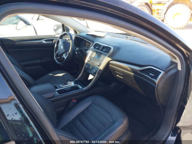 3FA6P0H99HR111849 Ford FUSION SE