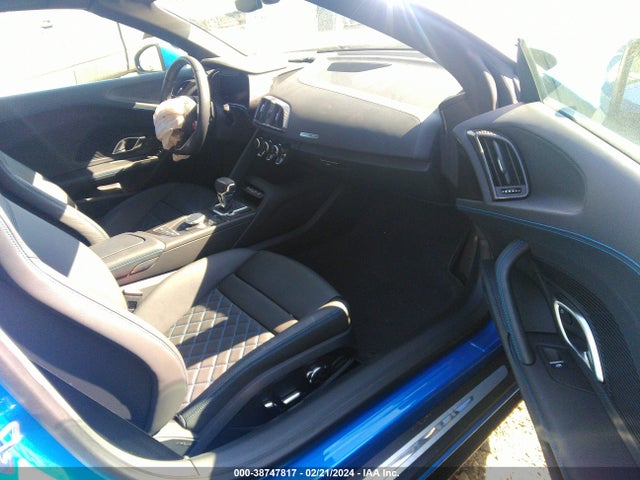 2023 AUDI R8 SPYDER WUACECFX7P7900077 Photo 4