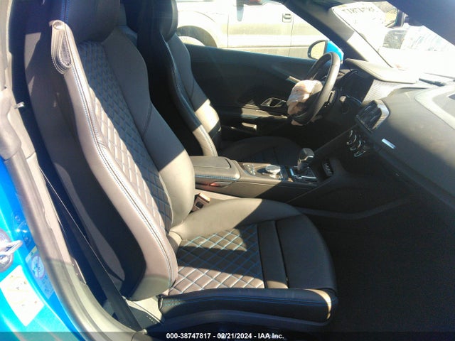 2023 AUDI R8 SPYDER WUACECFX7P7900077 Photo 7