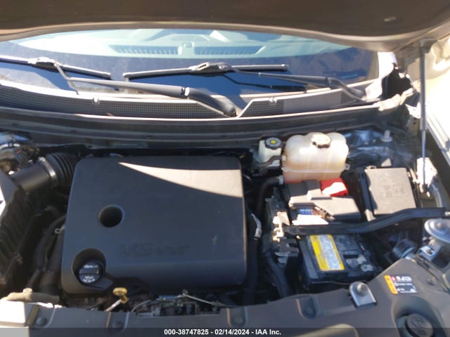 Chevrolet Traverse Ls 2019 1GNERFKWXKJ117038 Image 10