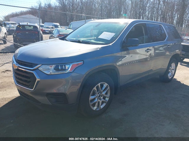 Chevrolet Traverse Ls 2019 1GNERFKWXKJ117038 Image 2