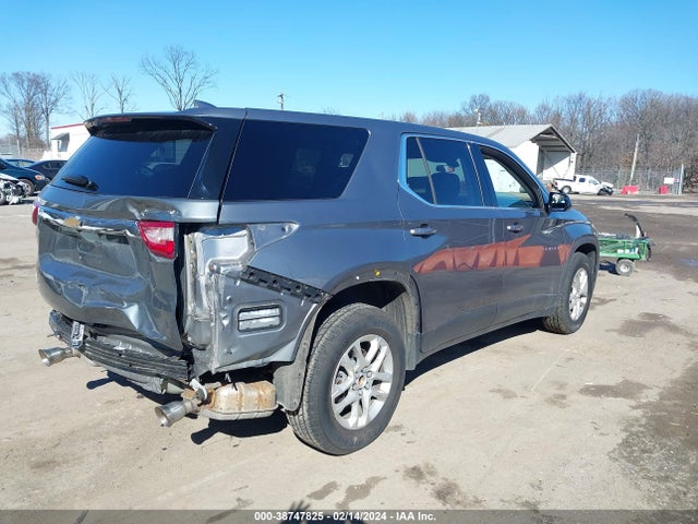 Chevrolet Traverse Ls 2019 1GNERFKWXKJ117038 Image 4