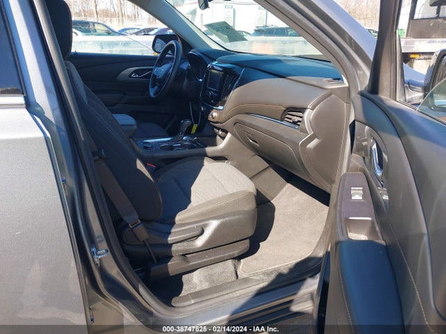Chevrolet Traverse Ls 2019 1GNERFKWXKJ117038 Image 5