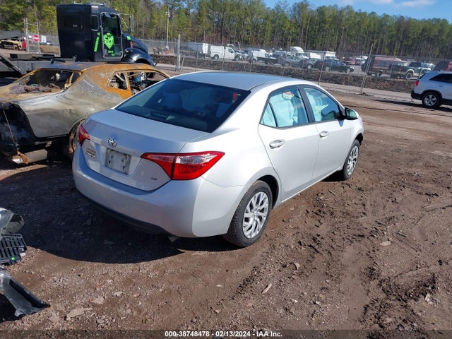 Toyota COROLLA LE 2018 2T1BURHE2JC031355 Image 4