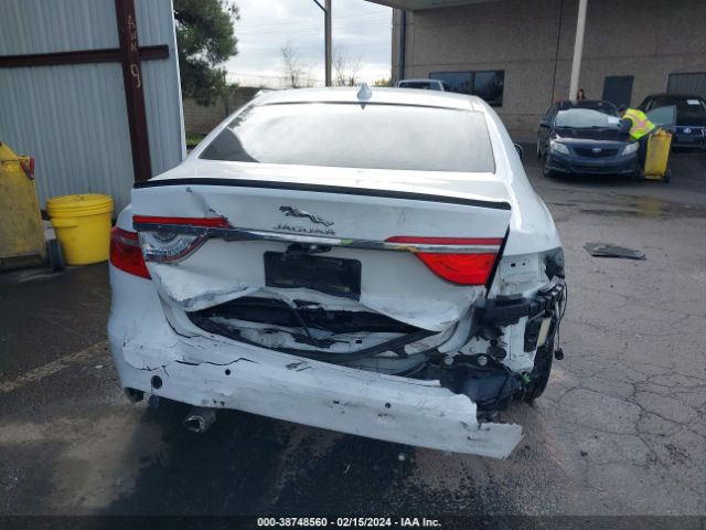 SAJBJ4BV8HCY37046 Jaguar Xf 35t Premium