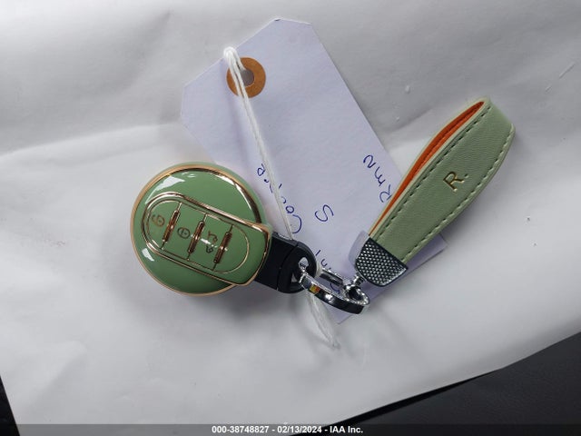 2023 MINI CONVERTIBLE WMW43DL05P3P80434 Photo 10