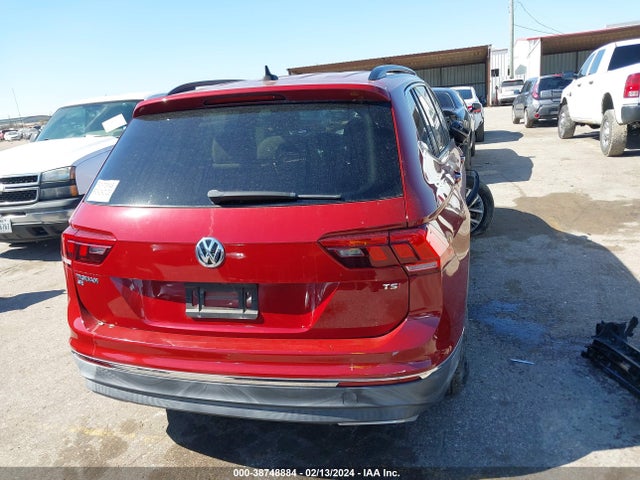 Volkswagen Tiguan 2018 3VV3B7AX1JM191424 Image 17