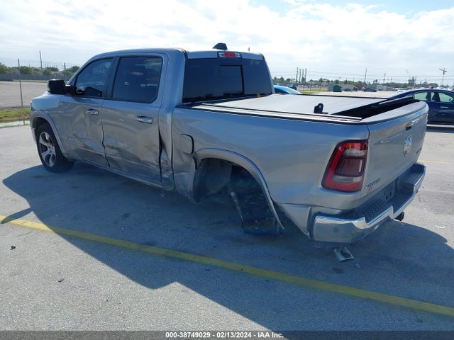 RAM 1500 Laramie  4x4 5'7 Box 2022 1C6SRFJT5NN207897 Image 3