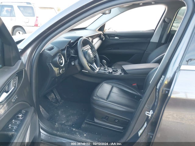 ZASFAKAN6J7B77469 Alfa Romeo Stelvio Awd