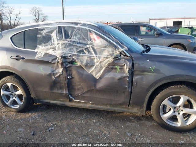 ZASFAKAN6J7B77469 Alfa Romeo Stelvio Awd