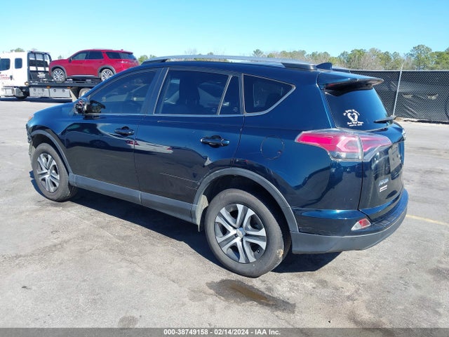 Toyota RAV4 LE 2017 JTMZFREV5HJ721225 Image 3