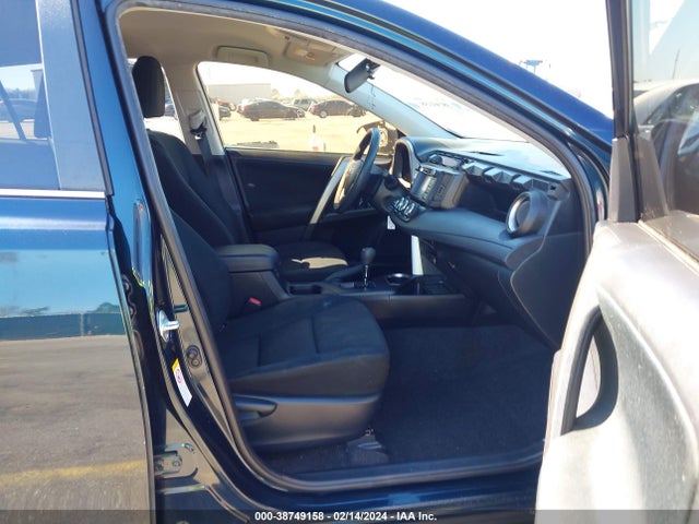 Toyota RAV4 LE 2017 JTMZFREV5HJ721225 Image 5