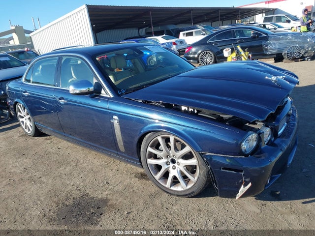 2008 JAGUAR XJ SAJWA82B68SH19942 Photo 0