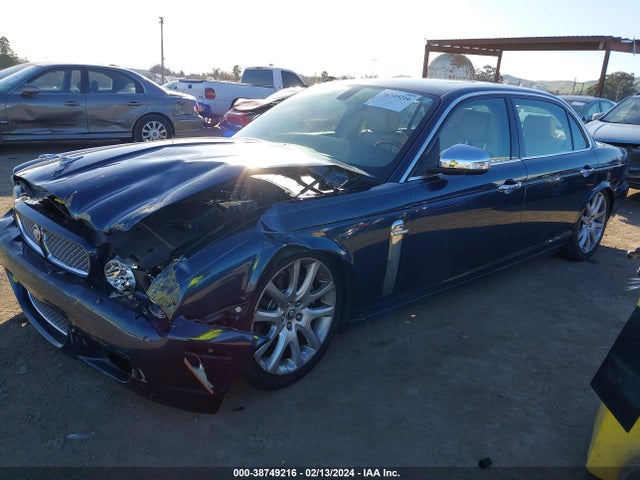 2008 JAGUAR XJ SAJWA82B68SH19942 Photo 1