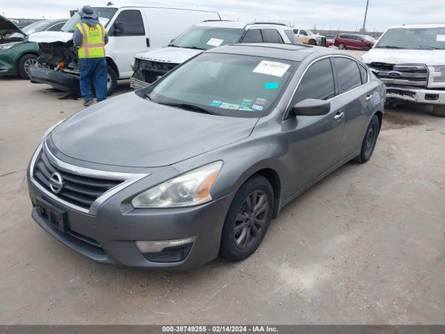 Nissan Altima 2.5 S 2015 1N4AL3AP0FC594000 Image 2