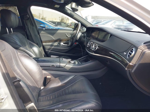 Mercedes-Benz S 550 2014 WDDUG8CB5EA011592 Image 5