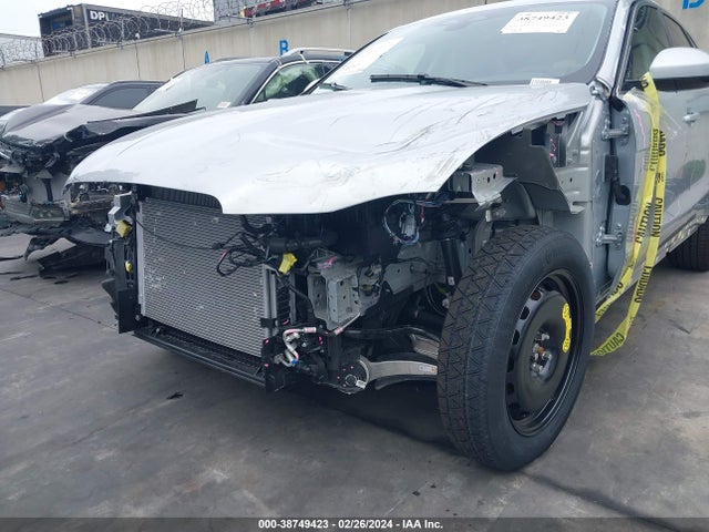 2023 JAGUAR F-PACE SADCJ2EX1PA715678 Photo 5