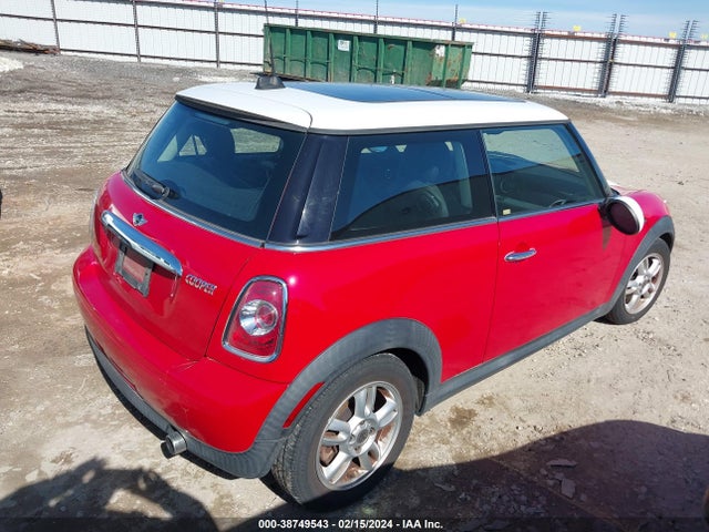 2011 MINI COOPER WMWSU3C50BT184263 Photo 3