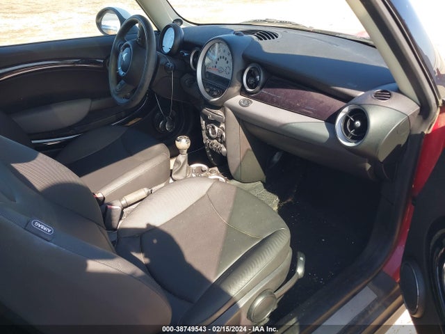 2011 MINI COOPER WMWSU3C50BT184263 Photo 4