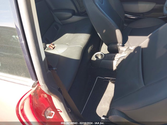 2011 MINI COOPER WMWSU3C50BT184263 Photo 7