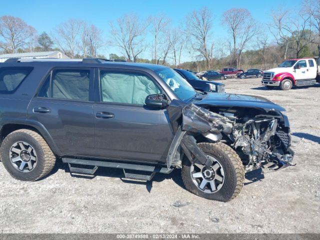 JTEZU5JR9H5161074 Toyota 4RUNNER SR5