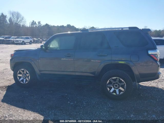 JTEZU5JR9H5161074 Toyota 4RUNNER SR5