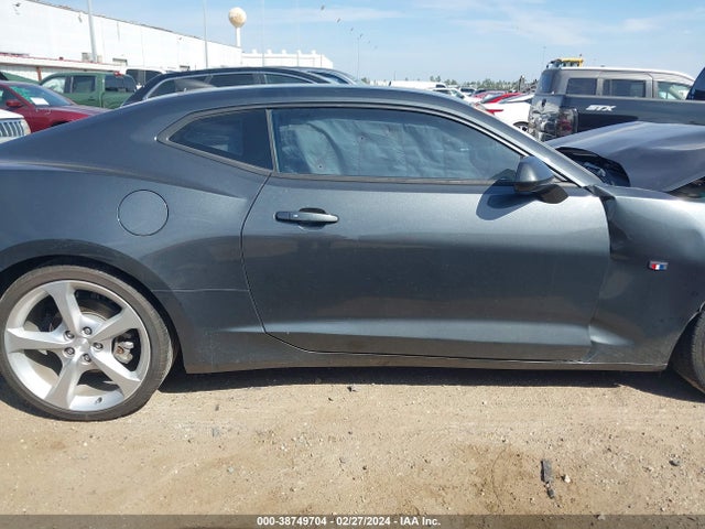 Chevrolet Camaro 1lt 2018 1G1FB1RX5J0123457 Image 13