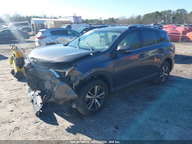 Toyota Rav4 Xle 2016 JTMWFREV3GJ073126 Image 2