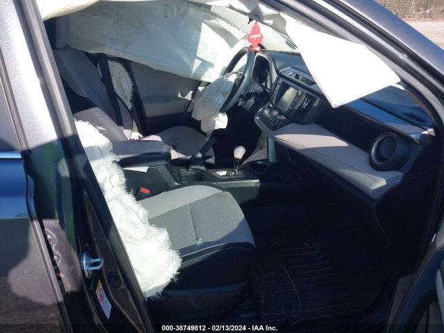 Toyota Rav4 Xle 2016 JTMWFREV3GJ073126 Image 5