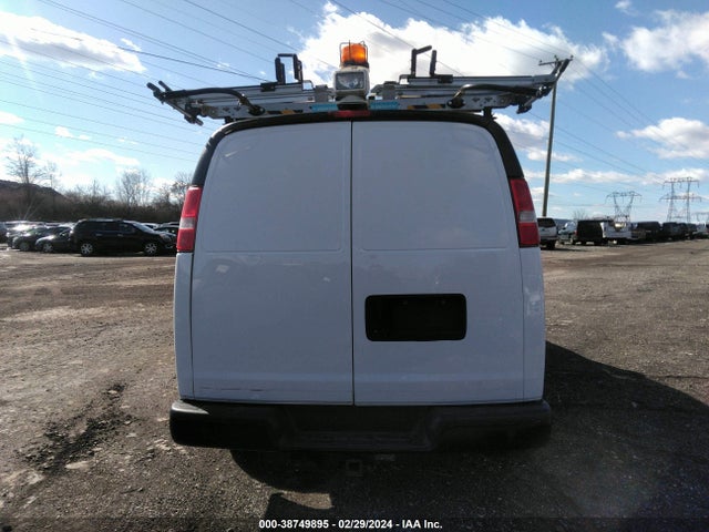 Chevrolet Express 2500 Work Van 2017 1GCWGAFF3H1269008 Image 17