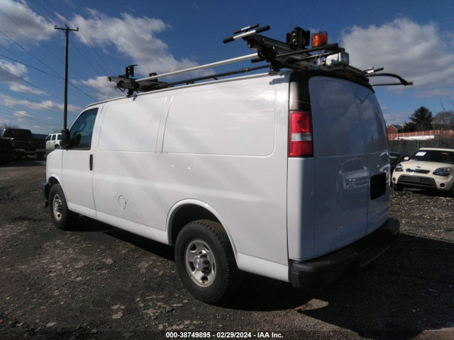 Chevrolet Express 2500 Work Van 2017 1GCWGAFF3H1269008 Image 3