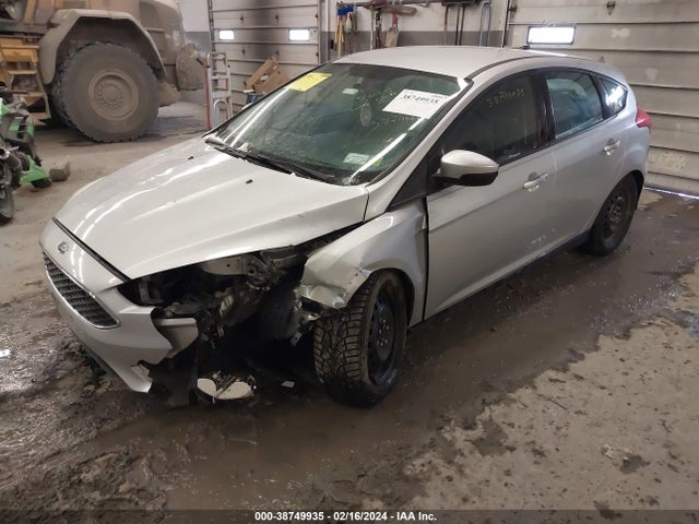 Ford FOCUS SE 2015 1FADP3K26FL233410 Image 2