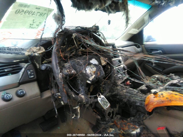 Chevrolet Suburban Lt 2018 1GNSKHKC6JR204881 Image 6