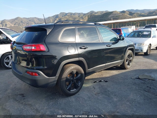 Jeep Cherokee Latitude 4x4 2018 1C4PJMCB1JD503014 Image 4