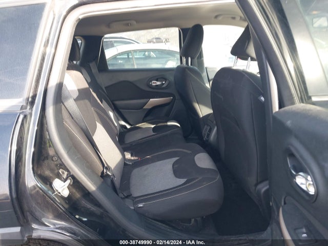Jeep Cherokee Latitude 4x4 2018 1C4PJMCB1JD503014 Image 8