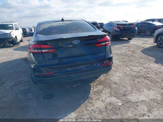 3FA6P0MU1KR140005 Ford Fusion Hybrid Sel