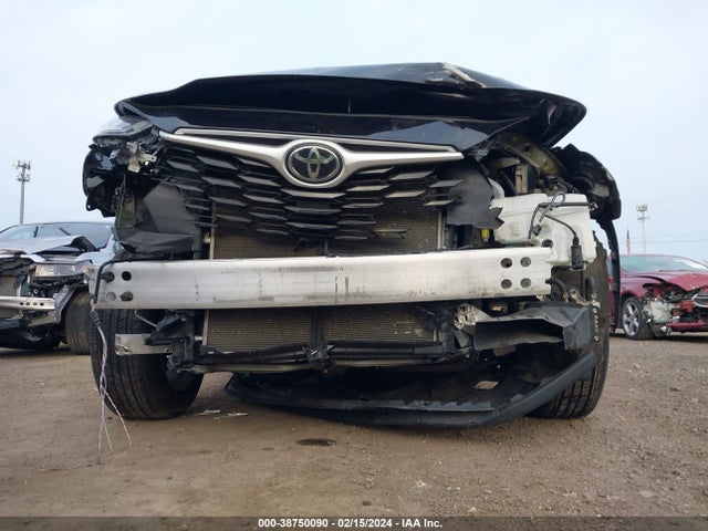 Toyota Highlander L 2021 5TDCZRBH8MS154520 Image 17