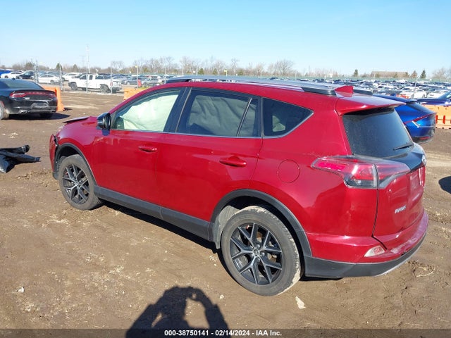 Toyota RAV4 SE 2018 JTMJFREV6JD224234 Image 3
