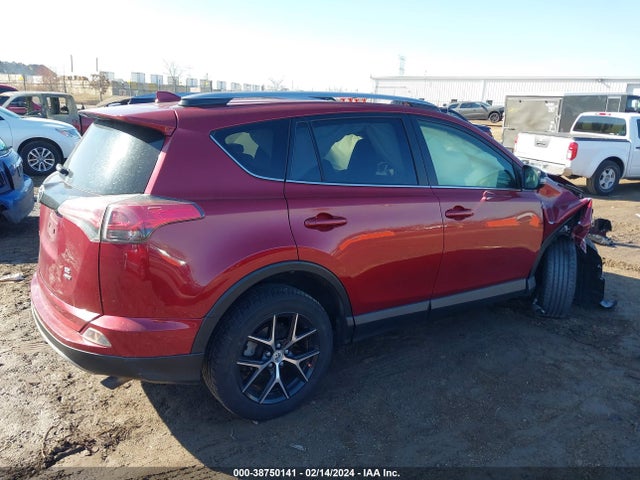 Toyota RAV4 SE 2018 JTMJFREV6JD224234 Image 4