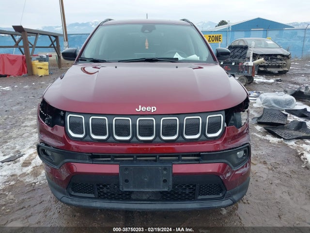 3C4NJDBB0NT108993 Jeep Compass Latitude 4x4