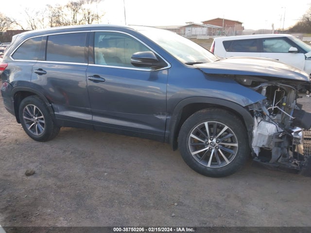 Toyota Highlander Xle 2019 5TDJZRFH9KS741615 Image 13