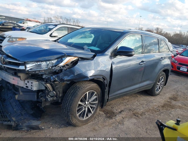 Toyota Highlander Xle 2019 5TDJZRFH9KS741615 Image 2