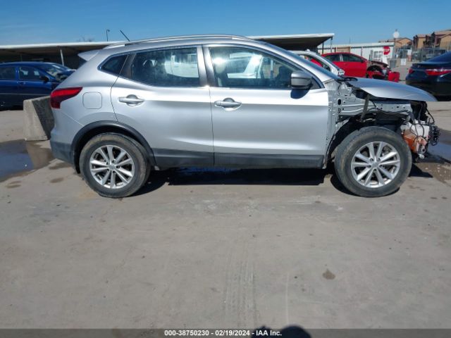 JN1BJ1CP3JW109395 Nissan Rogue Sport Sv