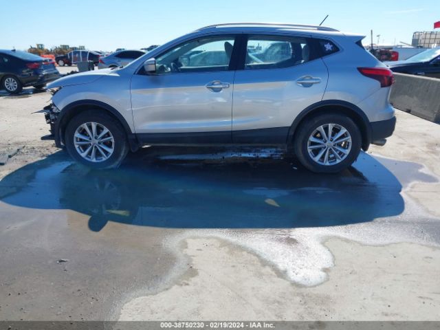 JN1BJ1CP3JW109395 Nissan Rogue Sport Sv