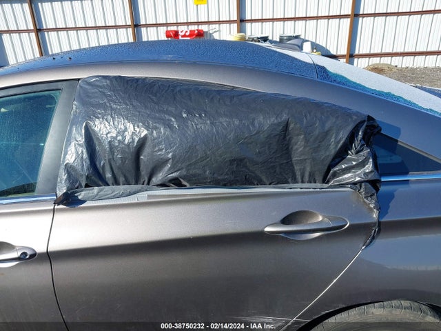 2014 HYUNDAI SONATA GLS VIN: 5NPEB4AC0EH921550