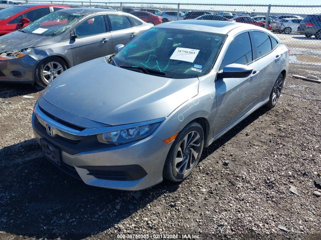 Honda CIVIC EX 2018 2HGFC2F73JH578321 Image 2