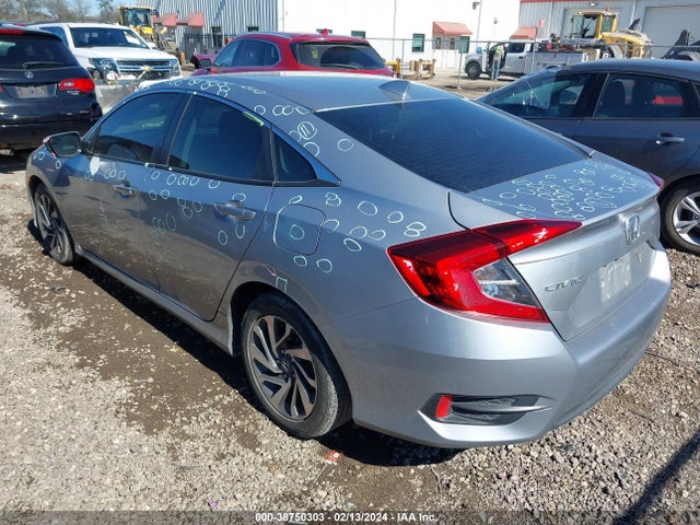 Honda CIVIC EX 2018 2HGFC2F73JH578321 Image 3