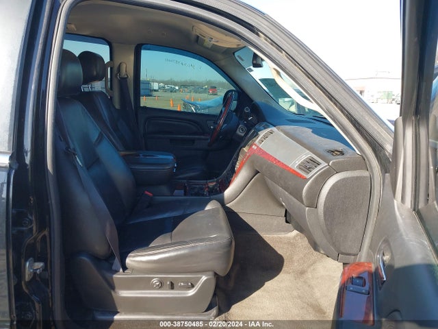 2011 Cadillac Escalade Esv Standard მანქანა იყიდება აუქციონზე, vin: 1GYS4GEF0BR242220, აუქციონის ნომერი: 38750485