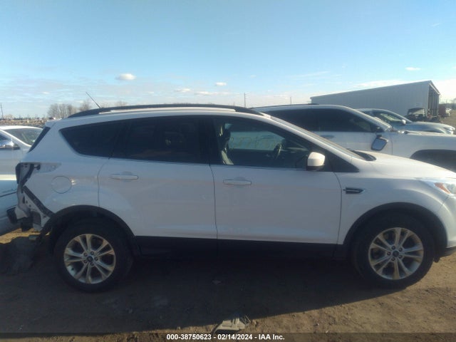 Ford ESCAPE SE 2018 1FMCU9GD2JUC04660 Image 14